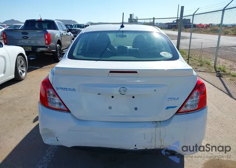 2015 Nissan Versa 1.6 Sv z USA, uszkodzony, nr VIN 3N1CN7AP6FL920023